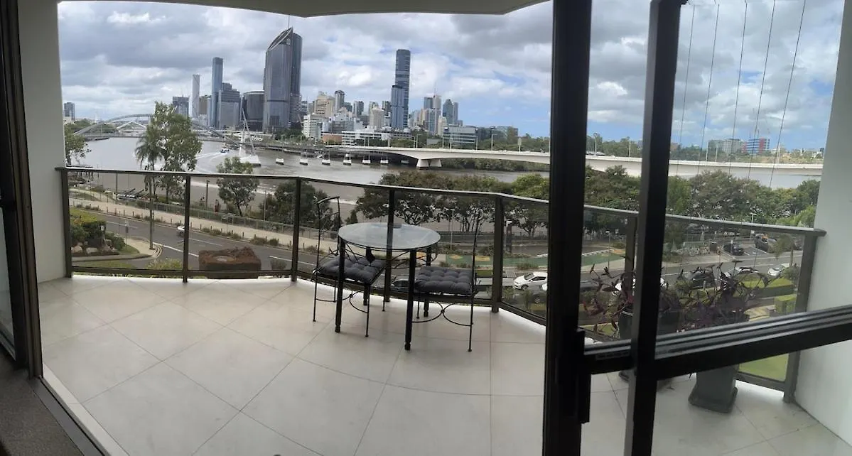 Southbank Apartments Luxury City Pad- New List Brisbane